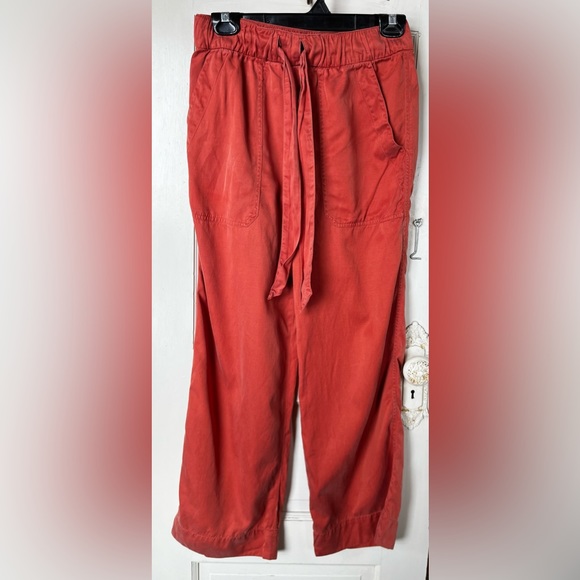 Club Monaco Belted Pants (size 2) - Picture 3 of 8